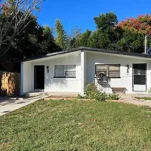 Bohemian 1 Bedroom- Minutes From Busch Gardens Apartment