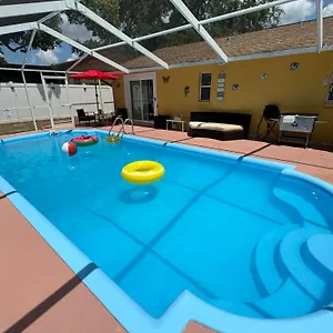 Cozy Family In With Private & Heated Pool, Pool Table And Kids Play Area Holiday home
